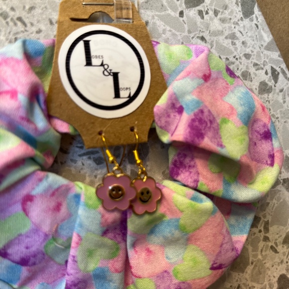 Handmade Watercolor Hearts Scrunchie with matching Flower Earrings - Picture 6 of 8